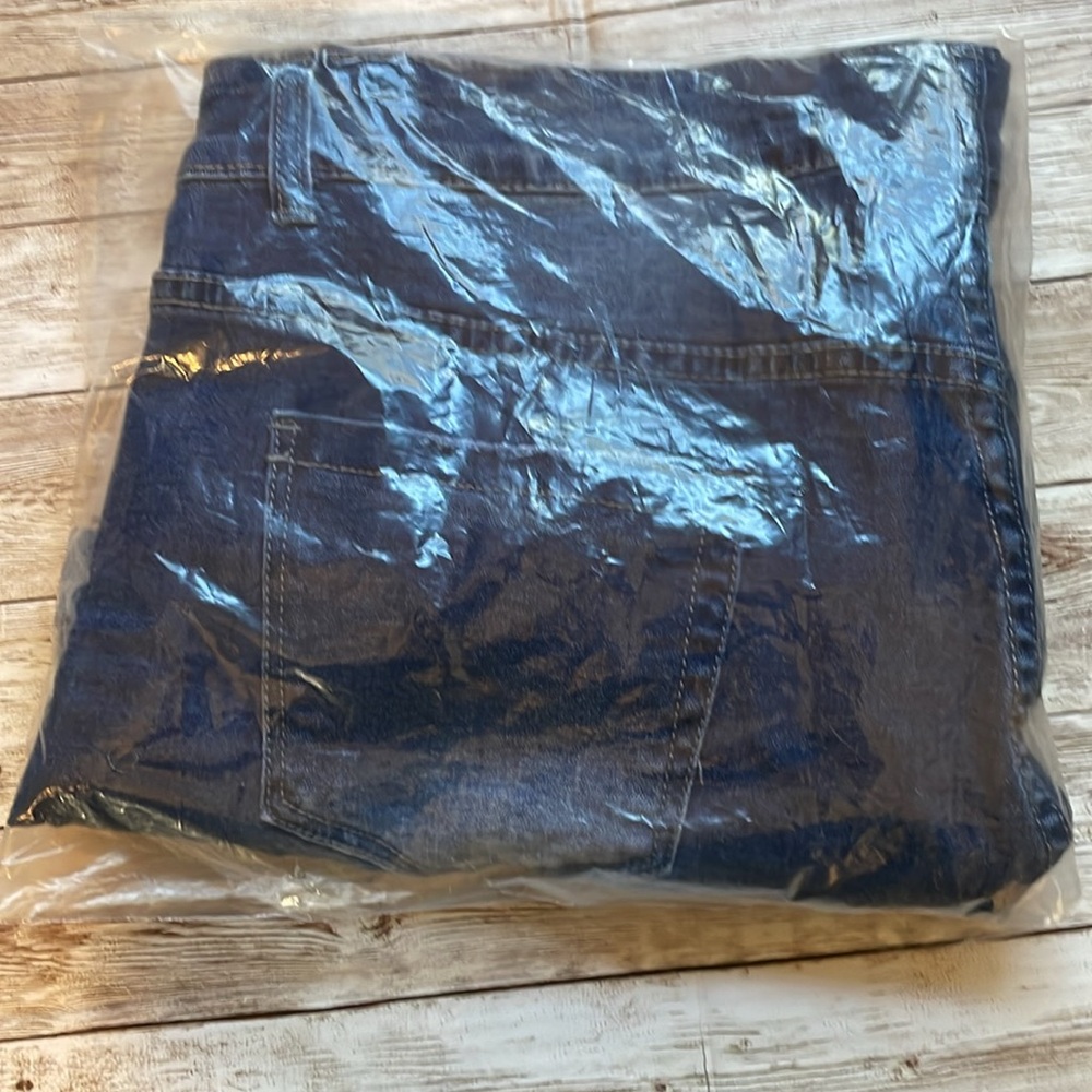 RESERVED REG NWOT Angerella Women’s Mid Rise Ripped Jean Denim Shorts X-Large XL - Picture 13 of 16